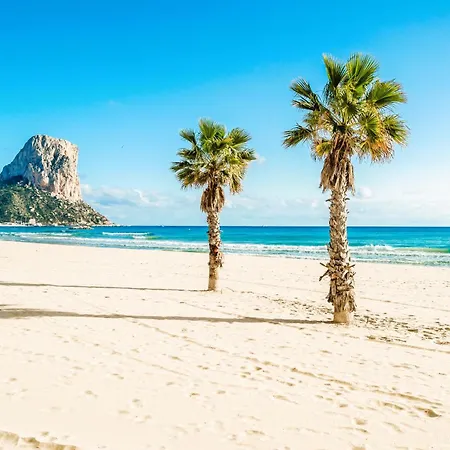 With Pool & Gym Апартаменти