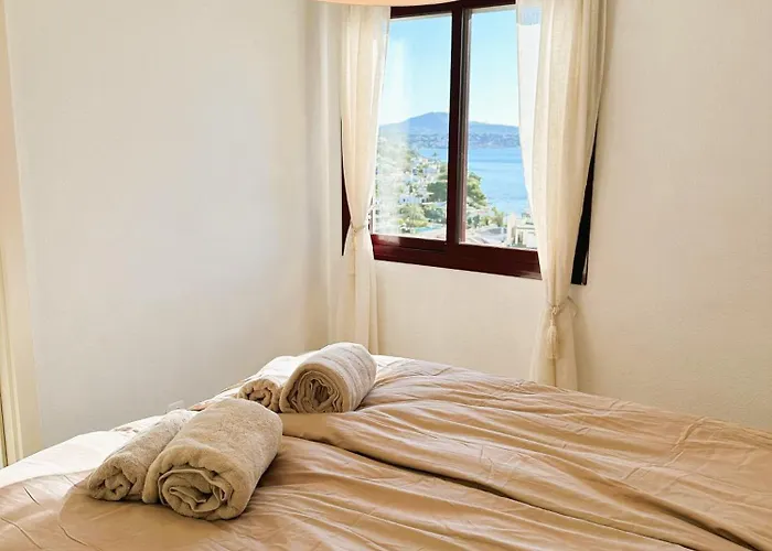 With Pool & Gym * Кальпе